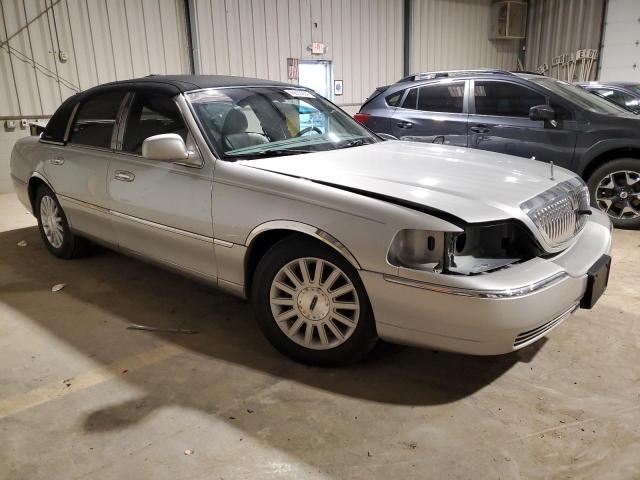 1LNHM81W64Y647949 - 2004 LINCOLN TOWN CAR EXECUTIVE SILVER photo 4