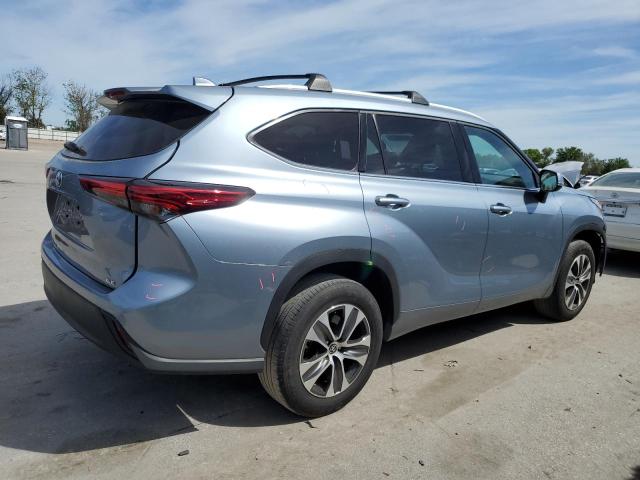 5TDGZRAH9NS130313 - 2022 TOYOTA HIGHLANDER XLE 蓝色 照片 3