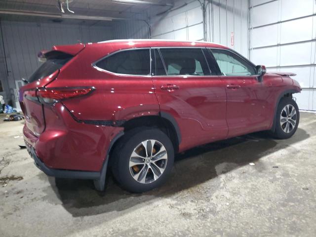 5TDGZRBH0NS591866 - 2022 TOYOTA HIGHLANDER XLE 红色 照片 3