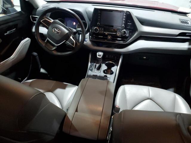5TDGZRBH0NS591866 - 2022 TOYOTA HIGHLANDER XLE 红色 照片 8