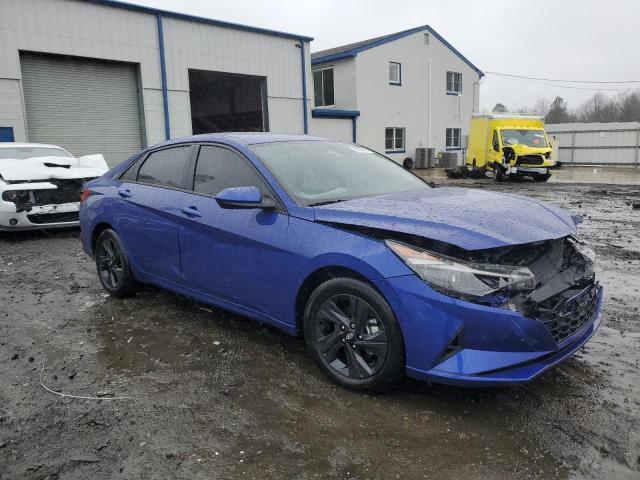 5NPLM4AG8NH081781 - 2022 HYUNDAI ELANTRA SEL BLUE photo 4