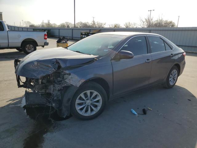 4T4BF1FK0FR482641 - 2015 TOYOTA CAMRY LE GRAY photo 1