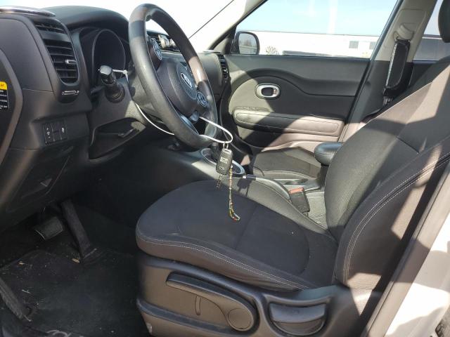 KNDJN2A23E7728086 - 2014 KIA SOUL SILVER photo 7