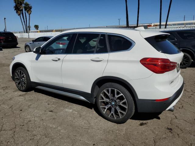 WBXJG7C07M5S09588 - 2021 BMW X1 SDRIVE28I WHITE photo 2