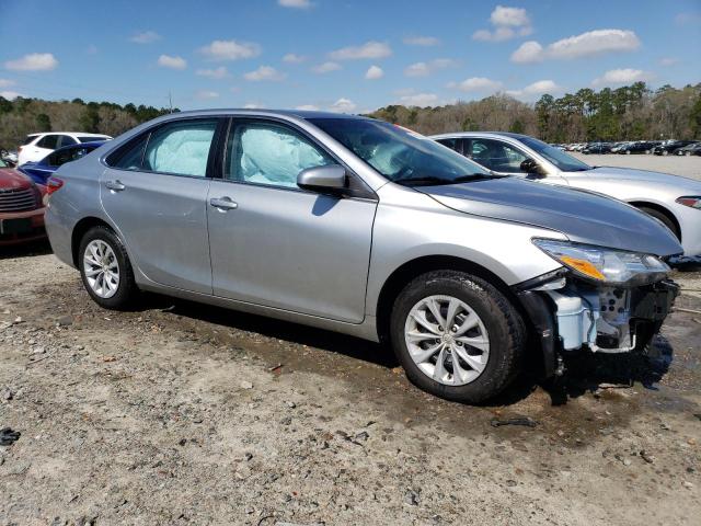 4T1BF1FK3FU918490 - 2015 TOYOTA CAMRY LE SILVER photo 4