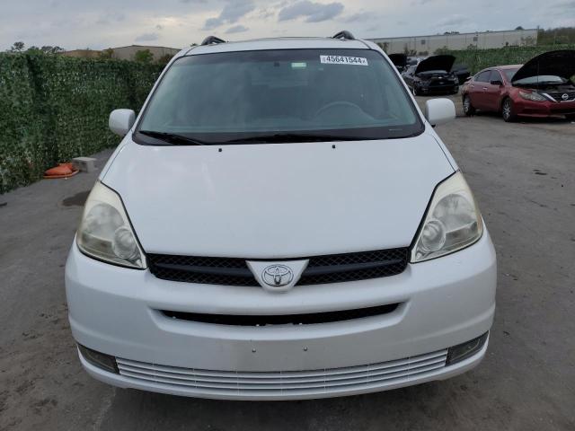 5TDZA22C14S016508 - 2004 TOYOTA SIENNA XLE WHITE photo 5