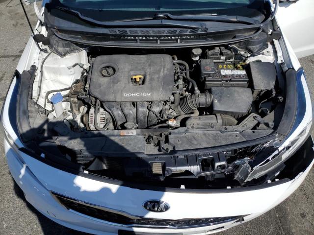 3KPFK4A71HE147132 - 2017 KIA FORTE LX WHITE photo 11