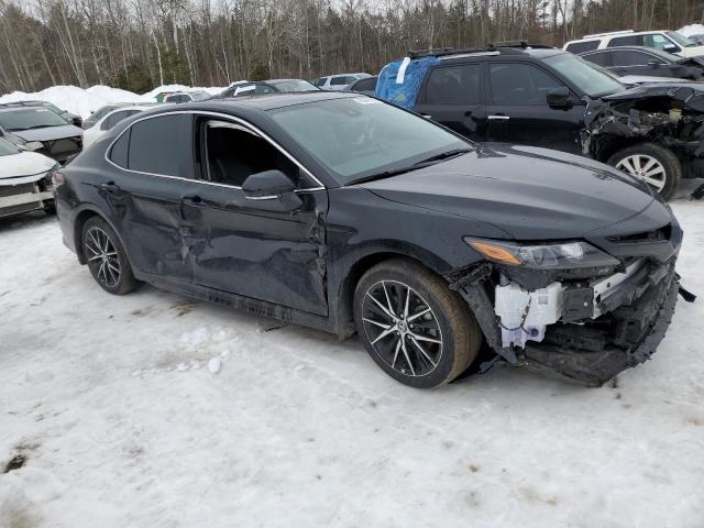 4T1S11AK8RU910363 - 2024 TOYOTA CAMRY SE NIGHT SHADE BLACK photo 4