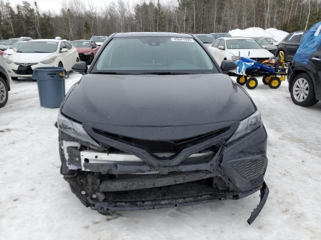 4T1S11AK8RU910363 - 2024 TOYOTA CAMRY SE NIGHT SHADE BLACK photo 5