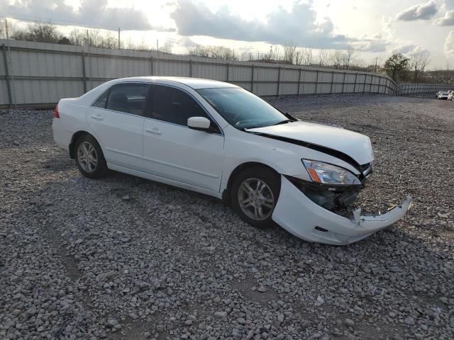 1HGCM56367A225173 - 2007 HONDA ACCORD SE WHITE photo 4