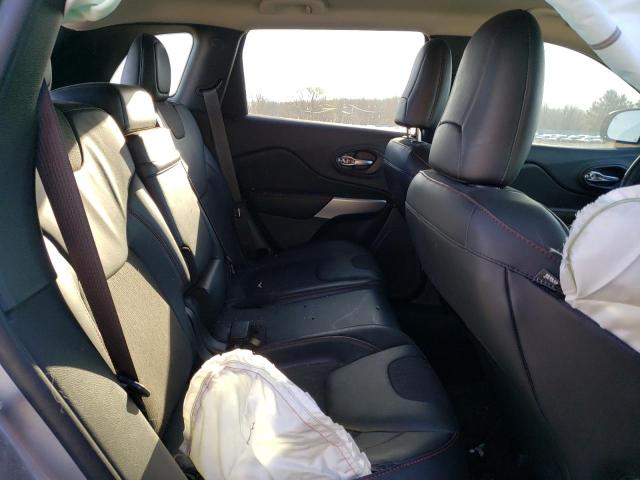 1C4PJMBX6JD598053 - 2018 JEEP CHEROKEE TRAILHAWK 银色 照片 11