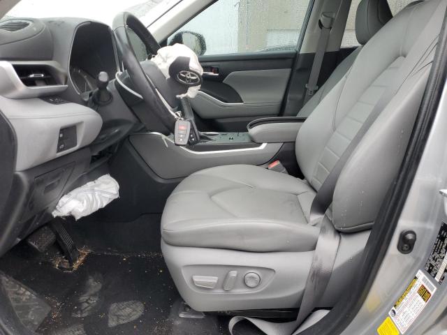 5TDGZRAH0NS143225 - 2022 TOYOTA HIGHLANDER XLE SILVER photo 7