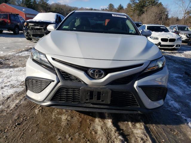 4T1T11BK2PU092550 - 2023 TOYOTA CAMRY SE NIGHT SHADE WHITE photo 5