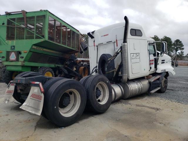 1M1AW07Y1BM014340 - 2011 MACK 600 CXU600 WHITE photo 4