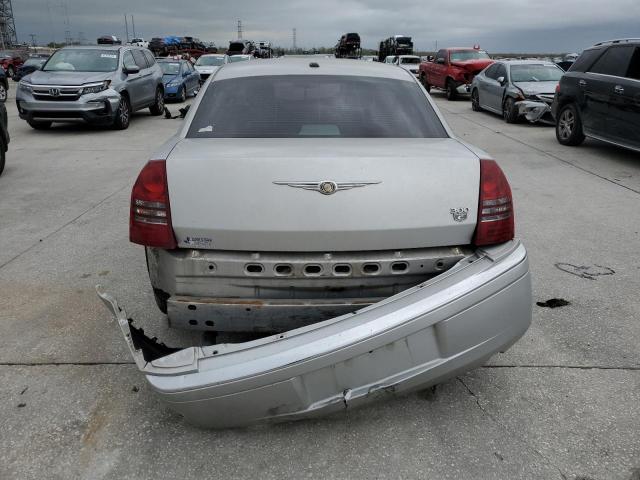 2C3KA63HX7H774650 - 2007 CHRYSLER 300C SILVER photo 6