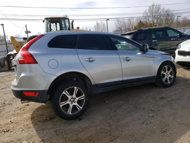 YV4902DZ6D2453736 - 2013 VOLVO XC60 T6 SILVER photo 3