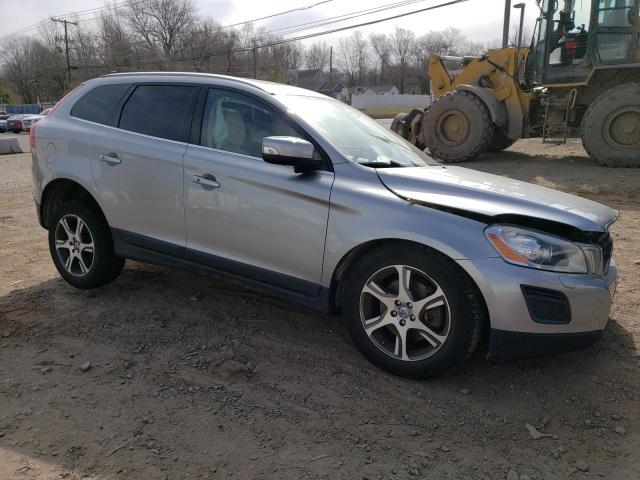 YV4902DZ6D2453736 - 2013 VOLVO XC60 T6 SILVER photo 4