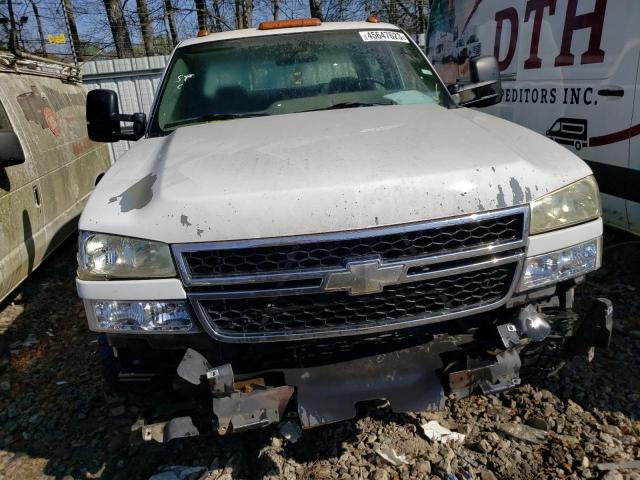 1GCJC33U96F183545 - 2006 CHEVROLET SILVERADO C3500 WHITE photo 5