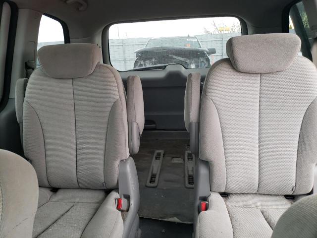 KNDMB133386264006 - 2008 KIA SEDONA SILVER photo 10