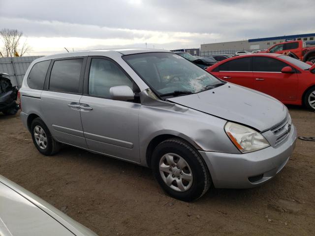 KNDMB133386264006 - 2008 KIA SEDONA SILVER photo 4