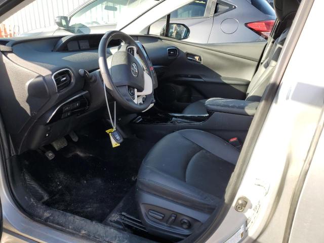 JTDKARFP8J3092411 - 2018 TOYOTA PRIUS PRIM Silber Foto 7