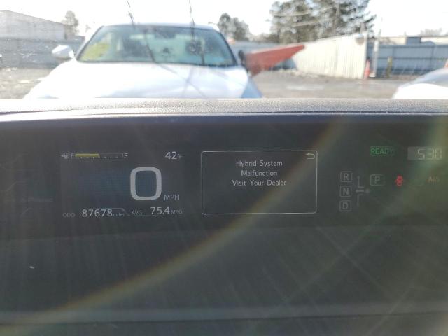 JTDKARFP8J3092411 - 2018 TOYOTA PRIUS PRIM Silber Foto 9