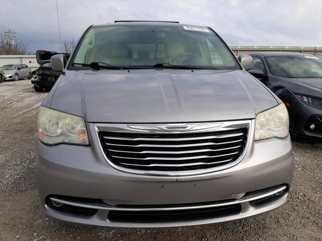 2C4RC1BG8DR577515 - 2013 CHRYSLER TOWN & COU TOURING SILVER photo 5