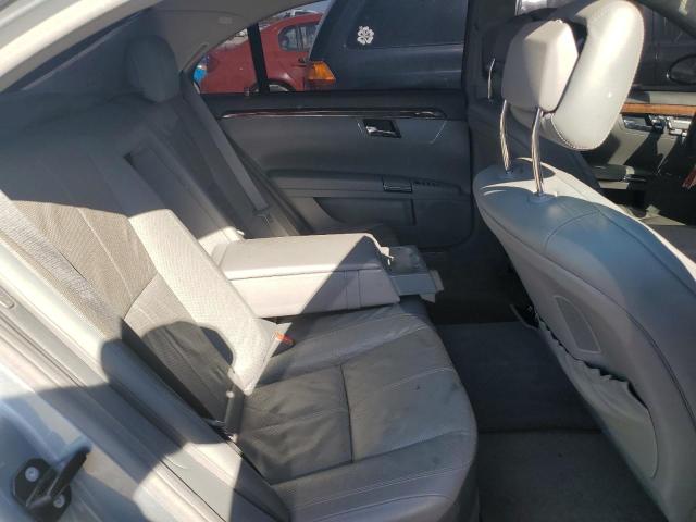 WDDNG86X18A172828 - 2008 MERCEDES-BENZ S 550 4MATIC GRAY photo 10