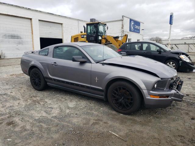 1ZVFT80N365162287 - 2006 FORD MUSTANG GRAY photo 4