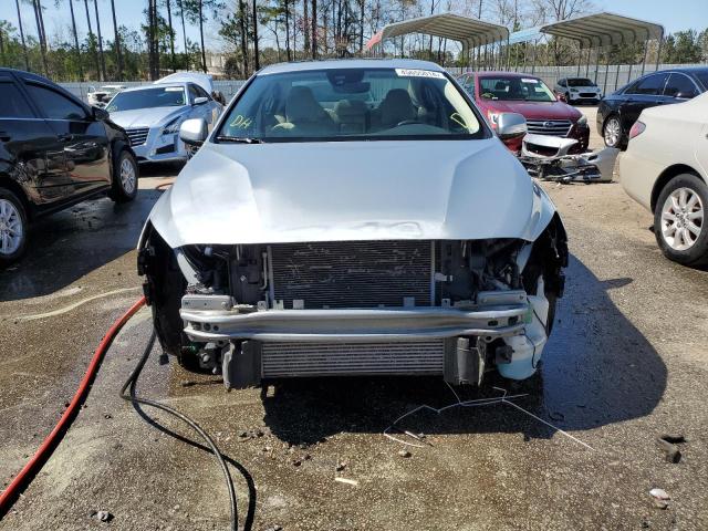 YV126MFL3H2426890 - 2017 VOLVO S60 WHITE photo 5