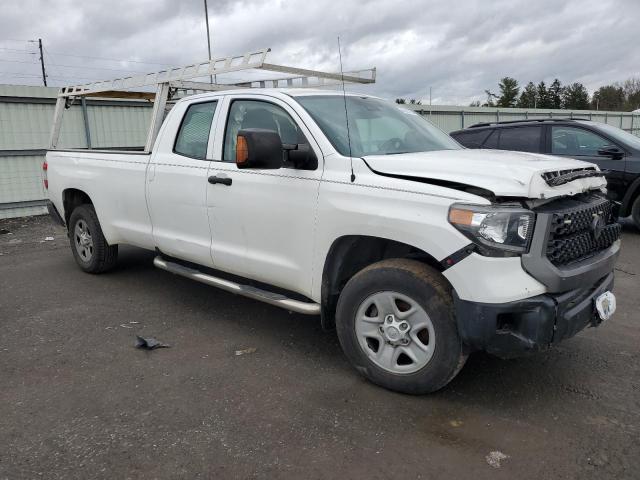 5TFCY5F19JX022591 - 2018 TOYOTA TUNDRA DOUBLE CAB SR/SR5 WHITE photo 4