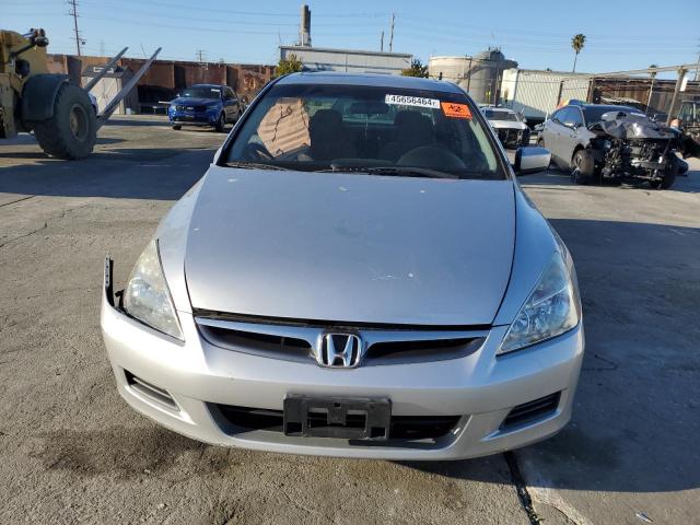 1HGCM66396A051555 - 2006 HONDA ACCORD LX SILVER photo 5