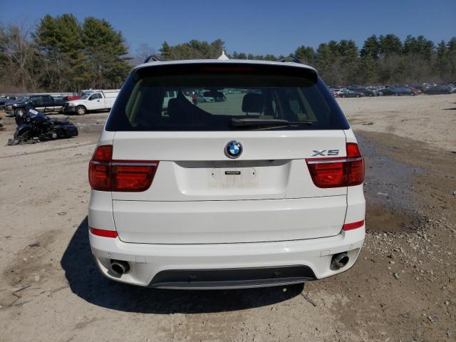 5UXZW0C56D0B92464 - 2013 BMW X5 XDRIVE35D WHITE photo 6