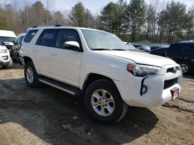 JTEBU5JR6K5668555 - 2019 TOYOTA 4RUNNER SR5 WHITE photo 4