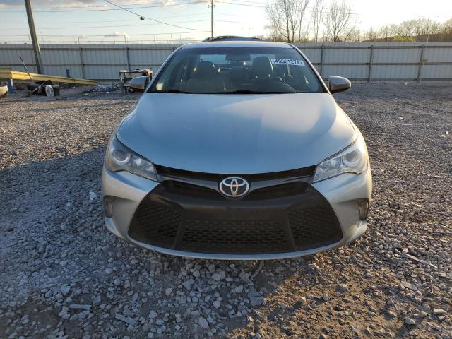 4T1BF1FKXHU645972 - 2017 TOYOTA CAMRY LE SILVER photo 5