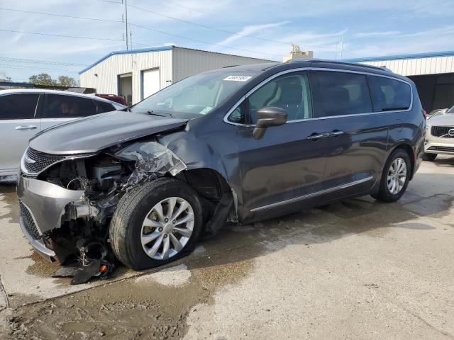 2C4RC1BG7JR142741 - 2018 CHRYSLER PACIFICA TOURING L GRAY photo 1