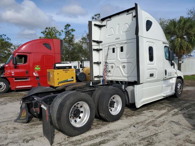 3AKJGLD53GSHM8399 - 2016 FREIGHTLINER CASCADIA 1 WHITE photo 4