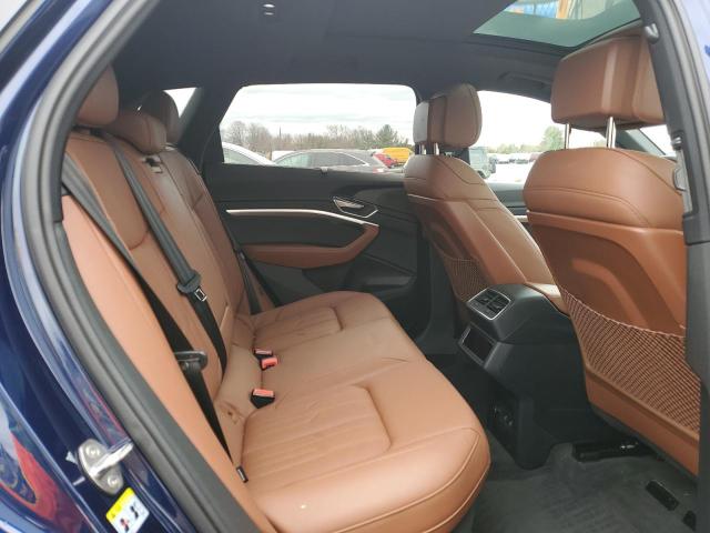 WA1VABGE8NB033561 - 2022 AUDI E-TRON CHRONOS BLUE photo 10