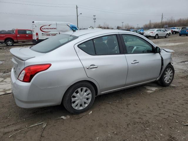 3N1CN7AP3KL840799 - 2019 NISSAN VERSA S SILVER photo 3