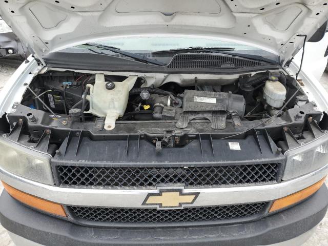 1GCGG29C491113928 - 2009 CHEVROLET EXPRESS G2 WHITE photo 11