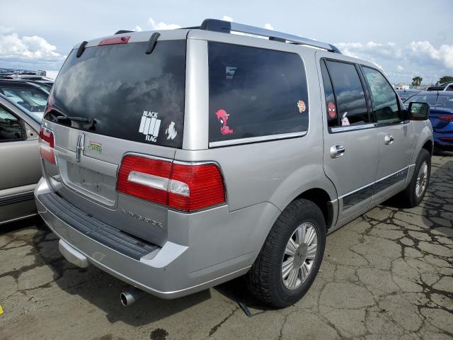 5LMFU28567LJ09624 - 2007 LINCOLN NAVIGATOR ვერცხლისფერი ფოტო 3