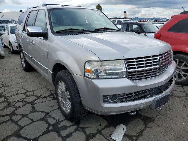 5LMFU28567LJ09624 - 2007 LINCOLN NAVIGATOR ვერცხლისფერი ფოტო 4