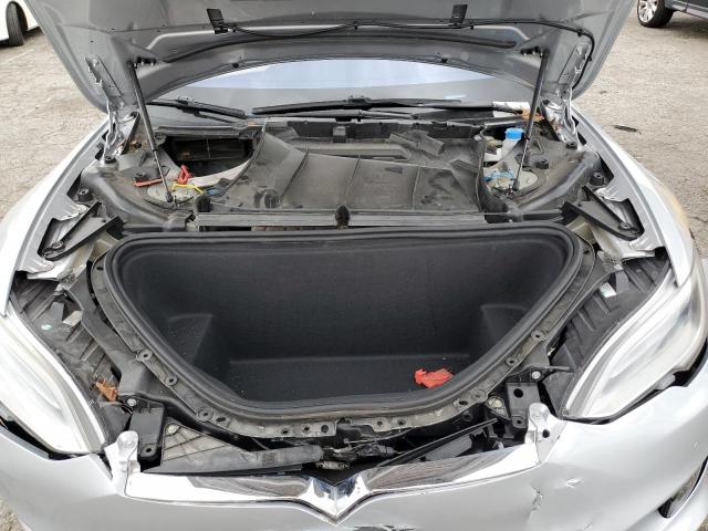 5YJSA1E12HF212943 - 2017 TESLA MODEL S ნაცრისფერი ფოტო 11