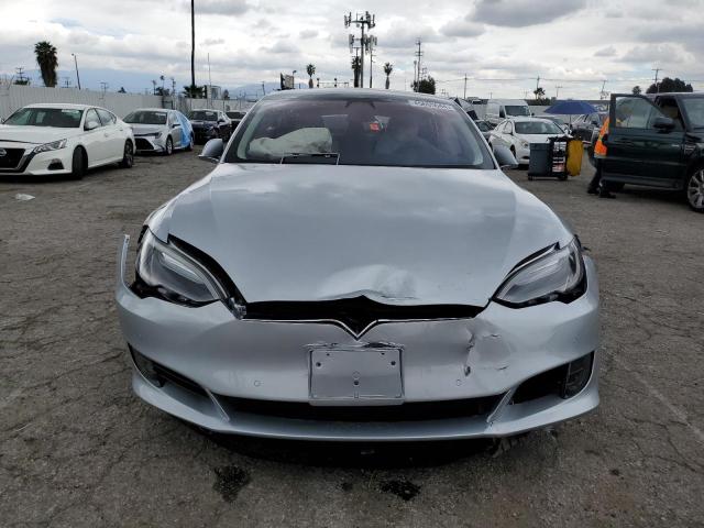 5YJSA1E12HF212943 - 2017 TESLA MODEL S ნაცრისფერი ფოტო 5