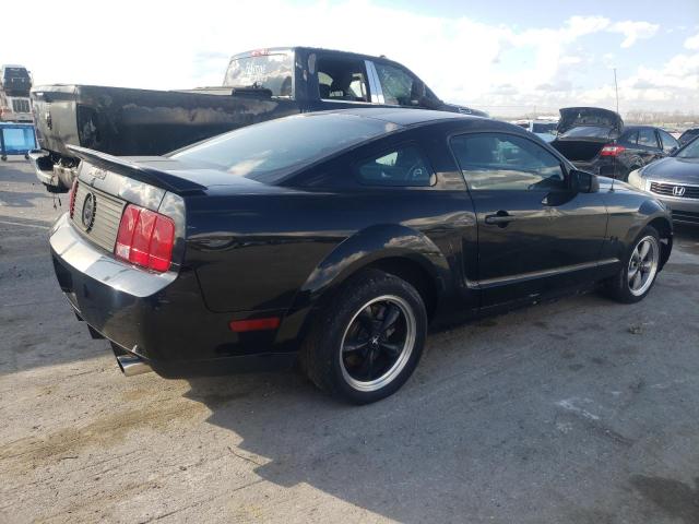 1ZVFT82H755157647 - 2005 FORD MUSTANG GT BLACK photo 3