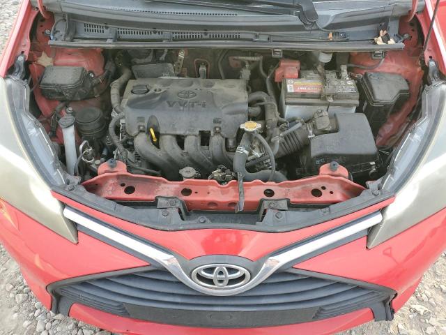 VNKKTUD39FA027302 - 2015 TOYOTA YARIS RED photo 11