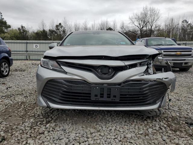 4T1B11HK3KU253337 - 2019 TOYOTA CAMRY L SILVER photo 5