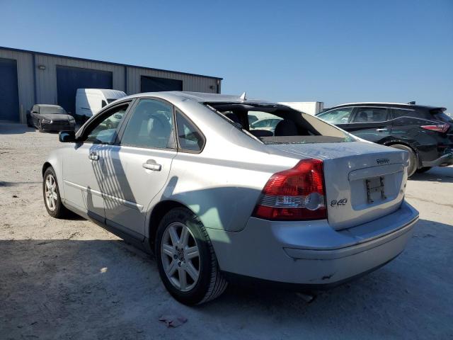 YV1MS682142019939 - 2004 VOLVO S40 T5 SILVER photo 2