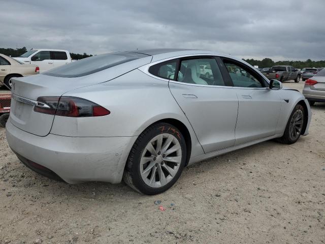 5YJSA1E15HF210409 - 2017 TESLA MODEL S Արծաթագույն լուսանկար 3