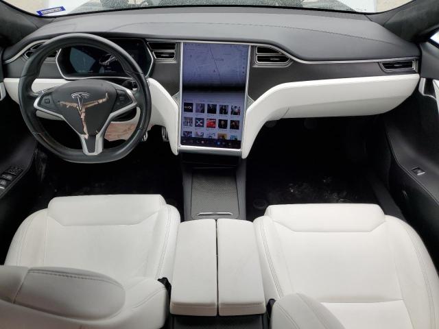 5YJSA1E15HF210409 - 2017 TESLA MODEL S Արծաթագույն լուսանկար 8